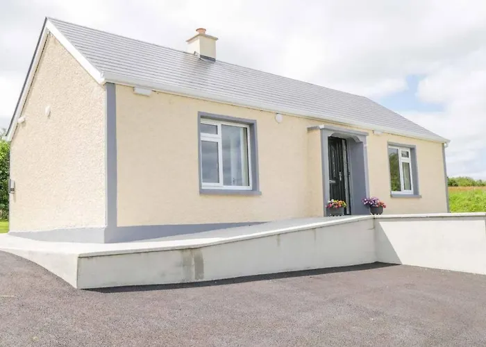 John & Margarets Place * Ballinamore
