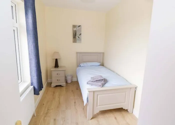 John & Margarets Place * Ballinamore